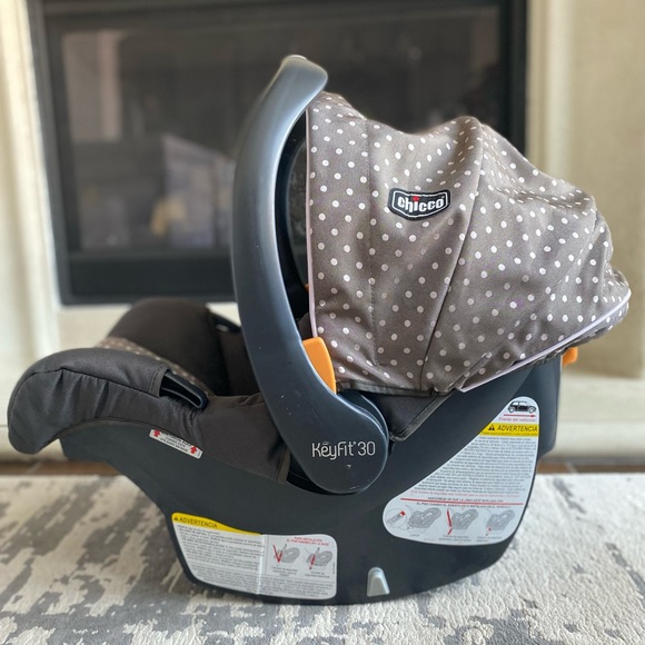 ❌SOLD❌Chicco keyfit 30 car seat - Picture 2 of 9